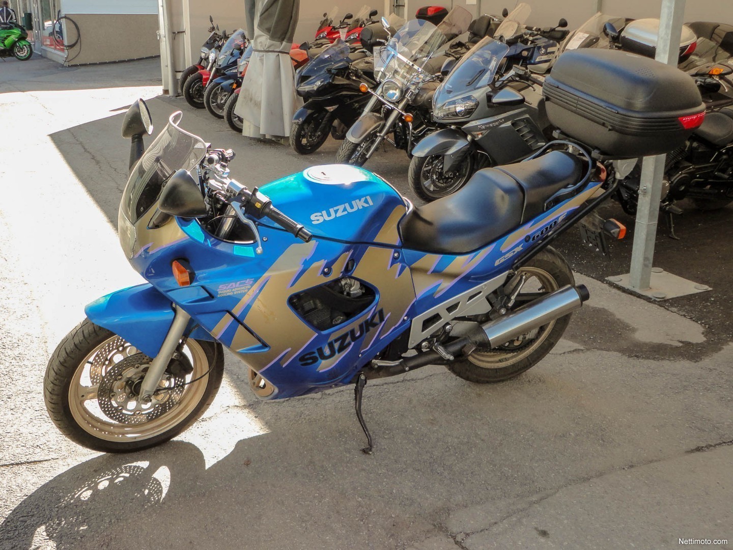 Suzuki gsx 600 f