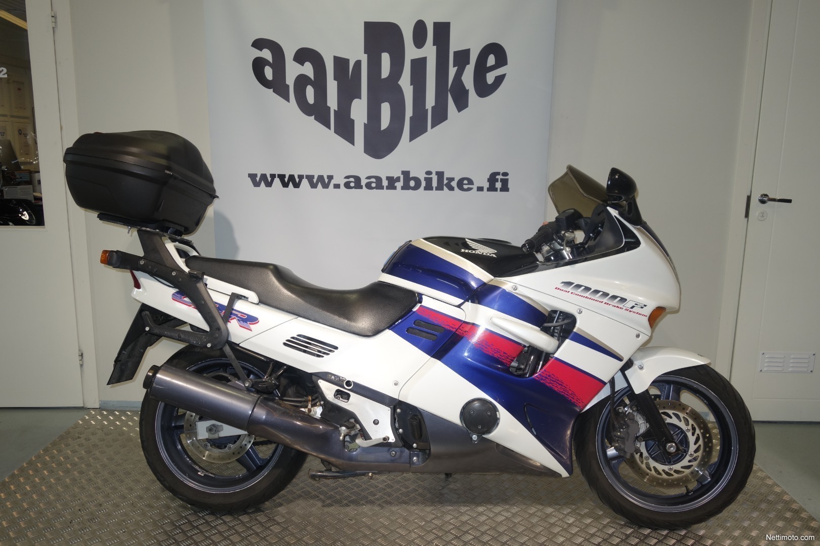 Honda cbr 1000f характеристики