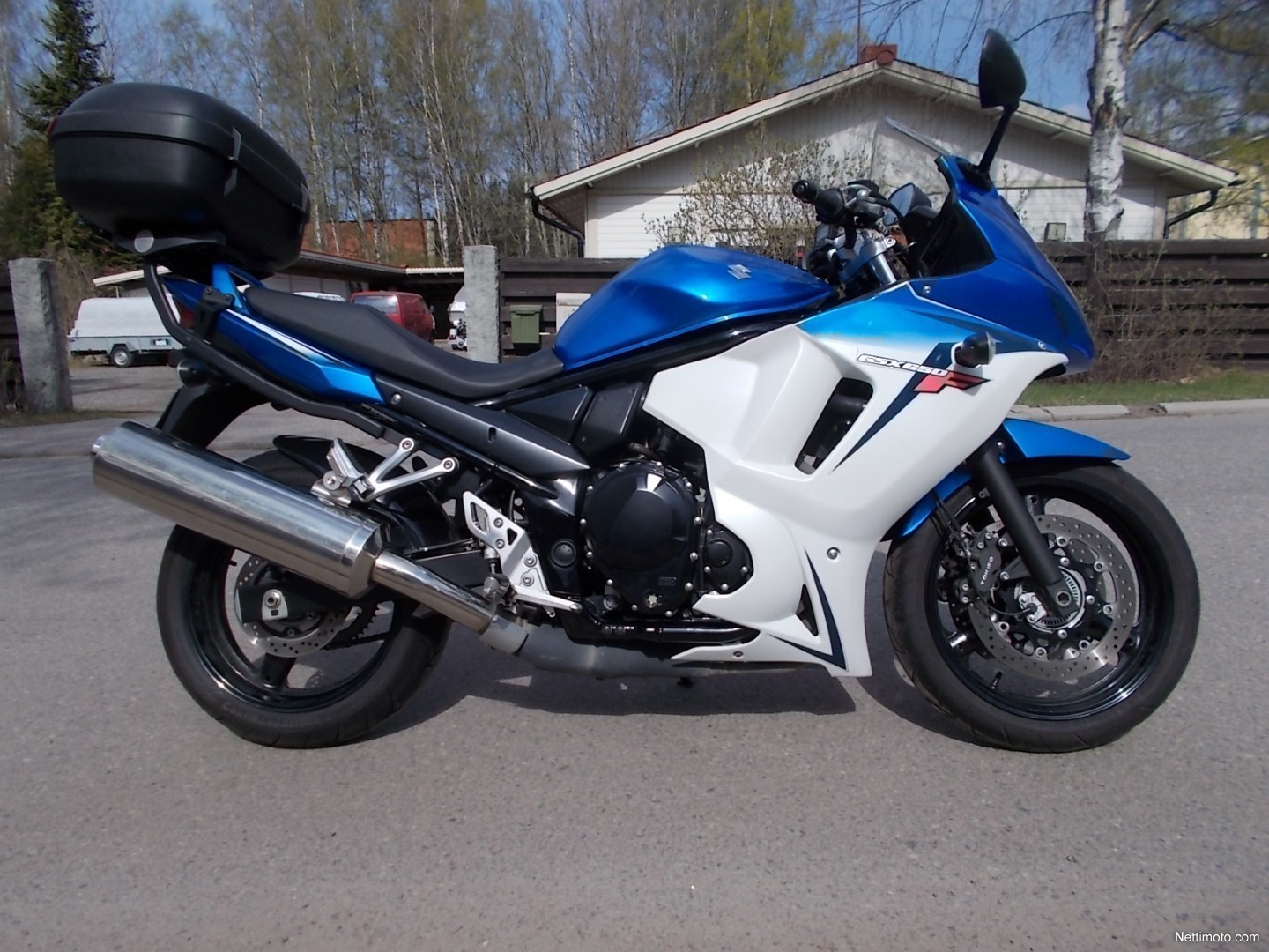 Приборная gsx650f