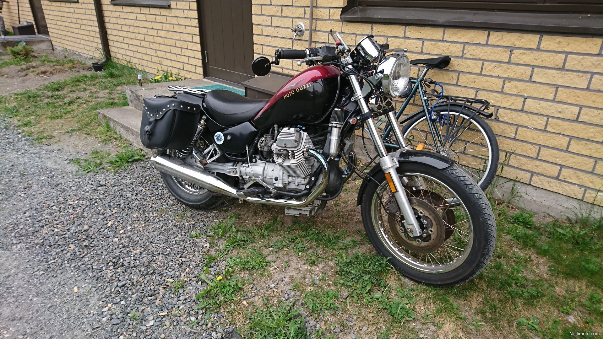 moto guzzi nevada 750 bobber