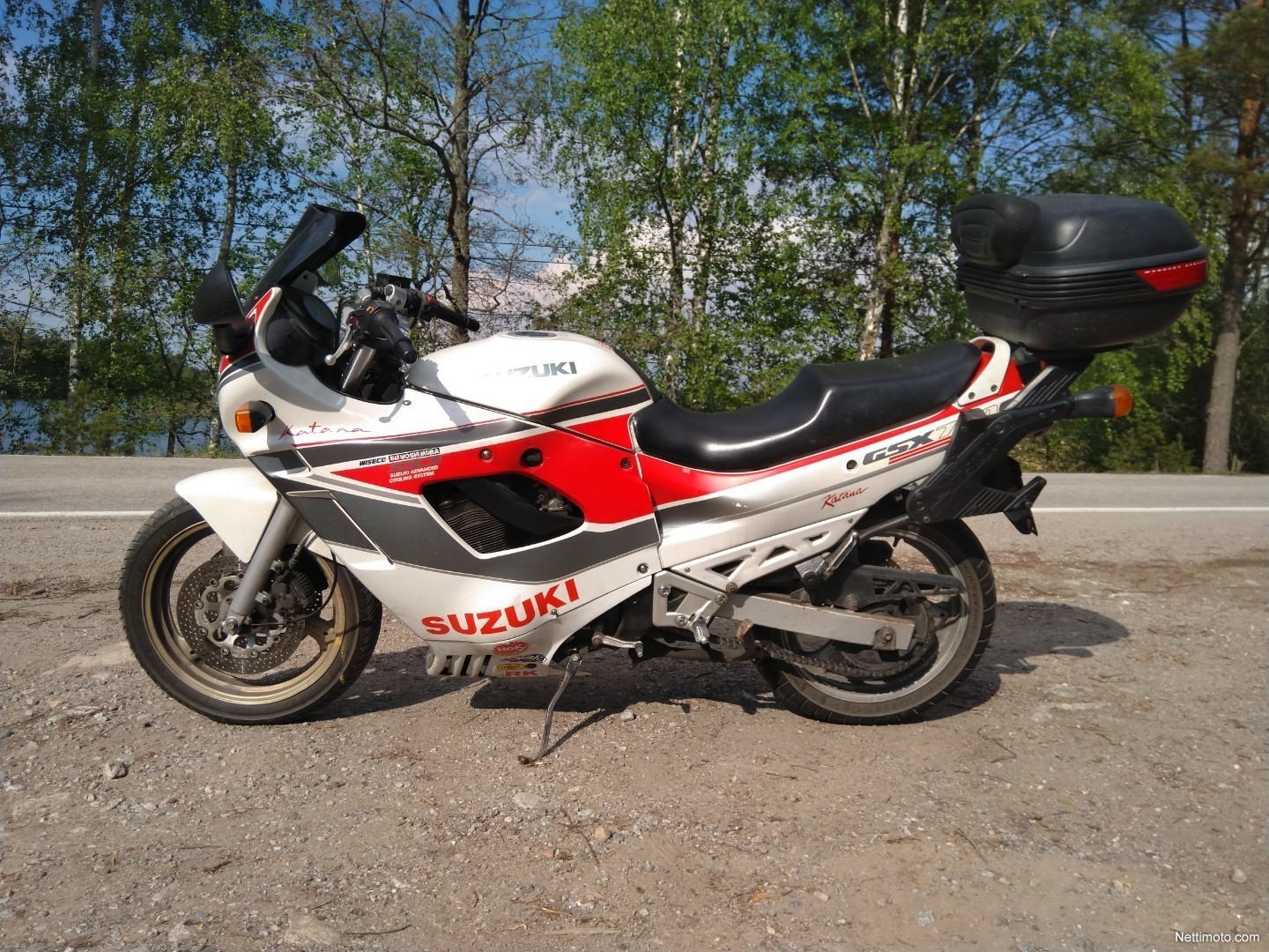 Suzuki gsx 750 f