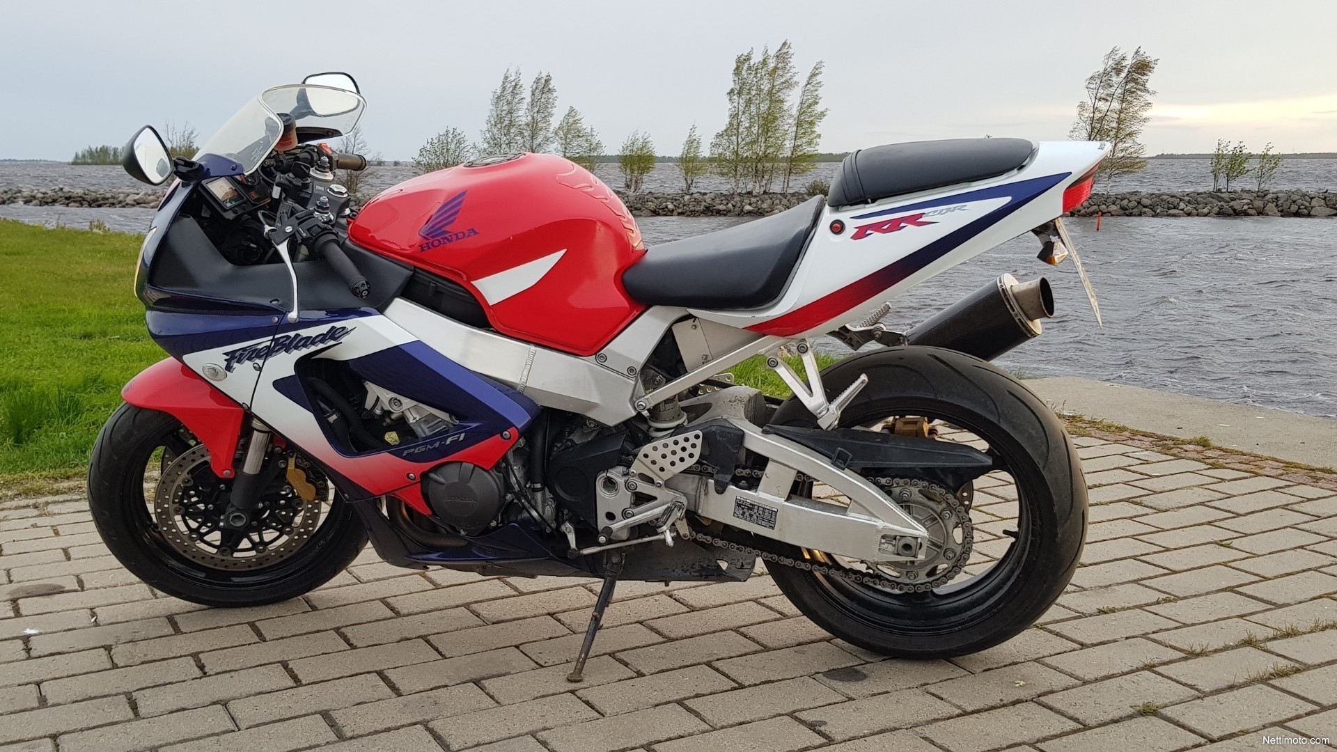 honda cbr 950