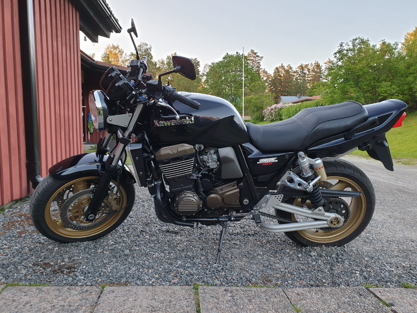 Kawasaki ZRX 1200 R 2004 - Fiche moto - Motoplanete