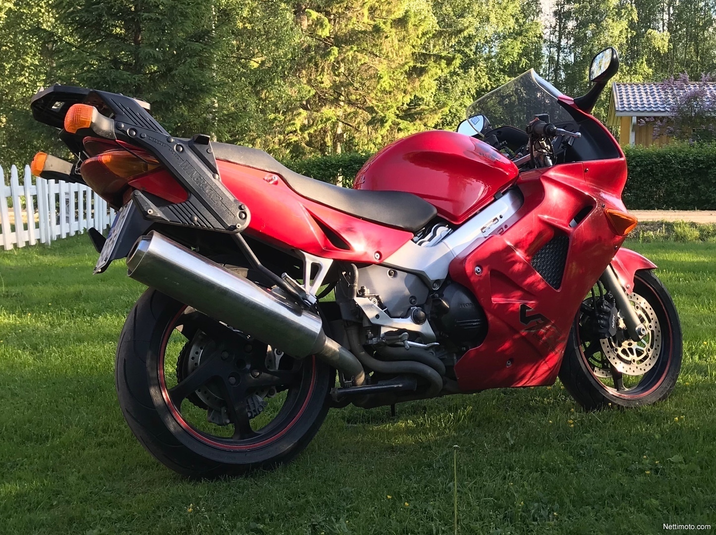 Honda VFR 800 FI 800 cm³ 1999 - Kajaani - Motorcycle - Nettimoto