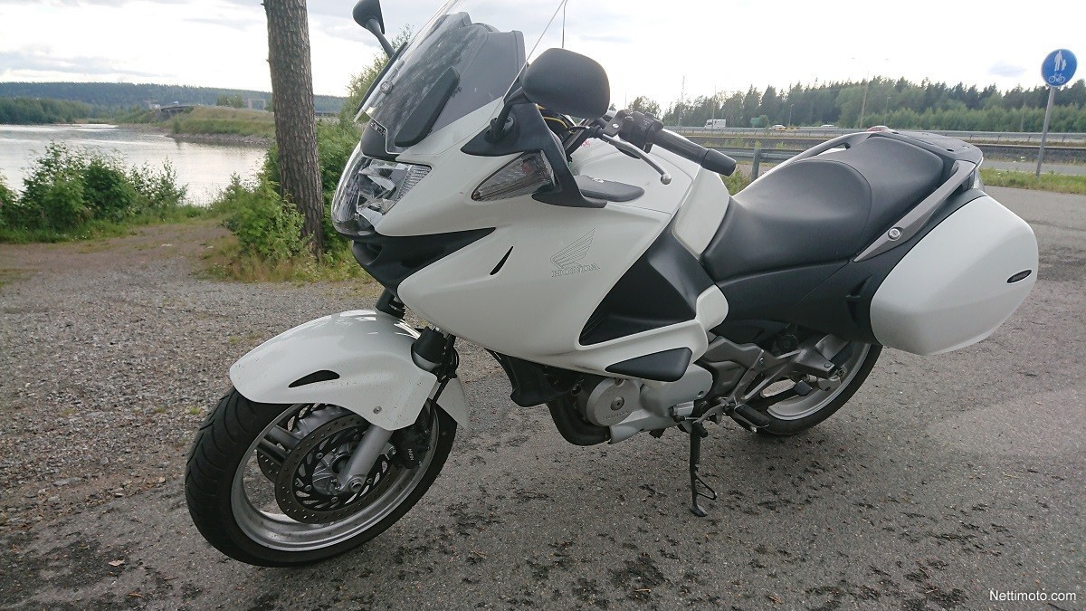 Honda nt 700