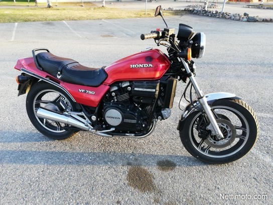 Honda vf750 sabre