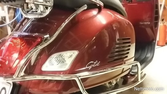 Vespa GTS