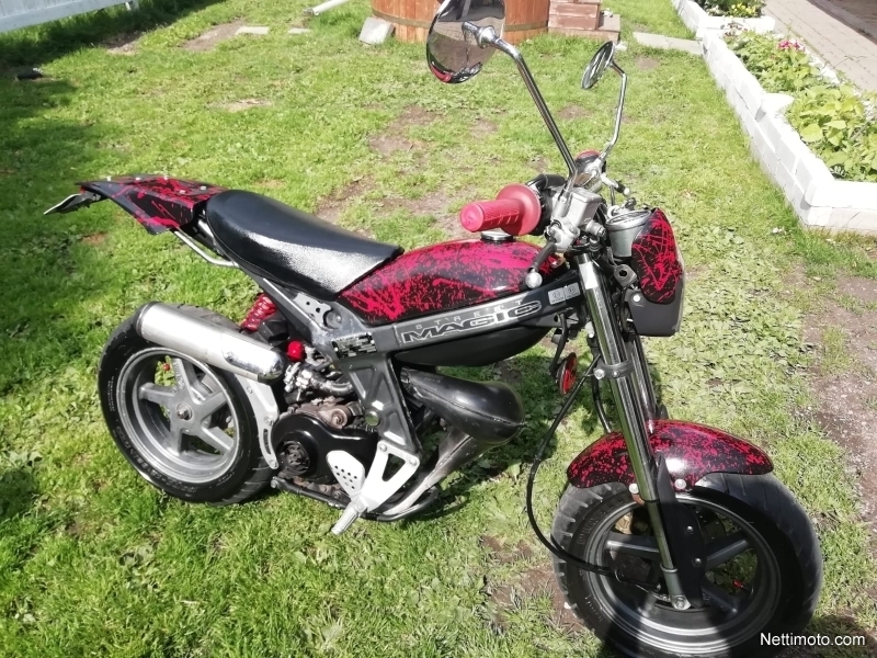 Suzuki street magic 50