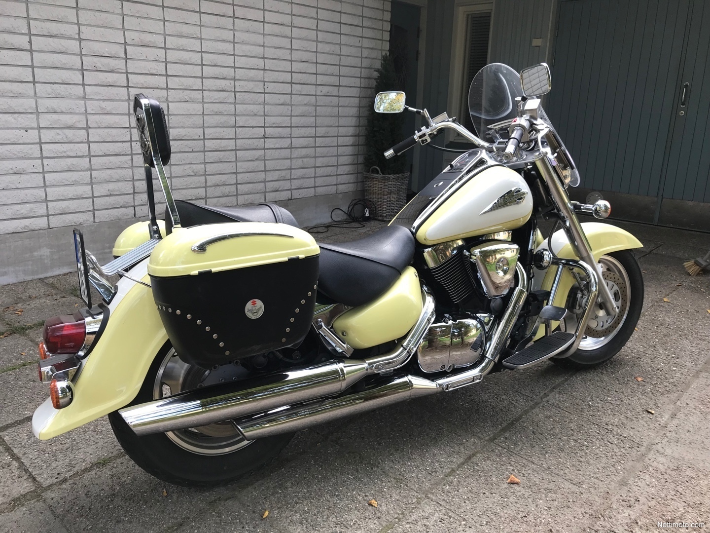 Suzuki intruder c1500