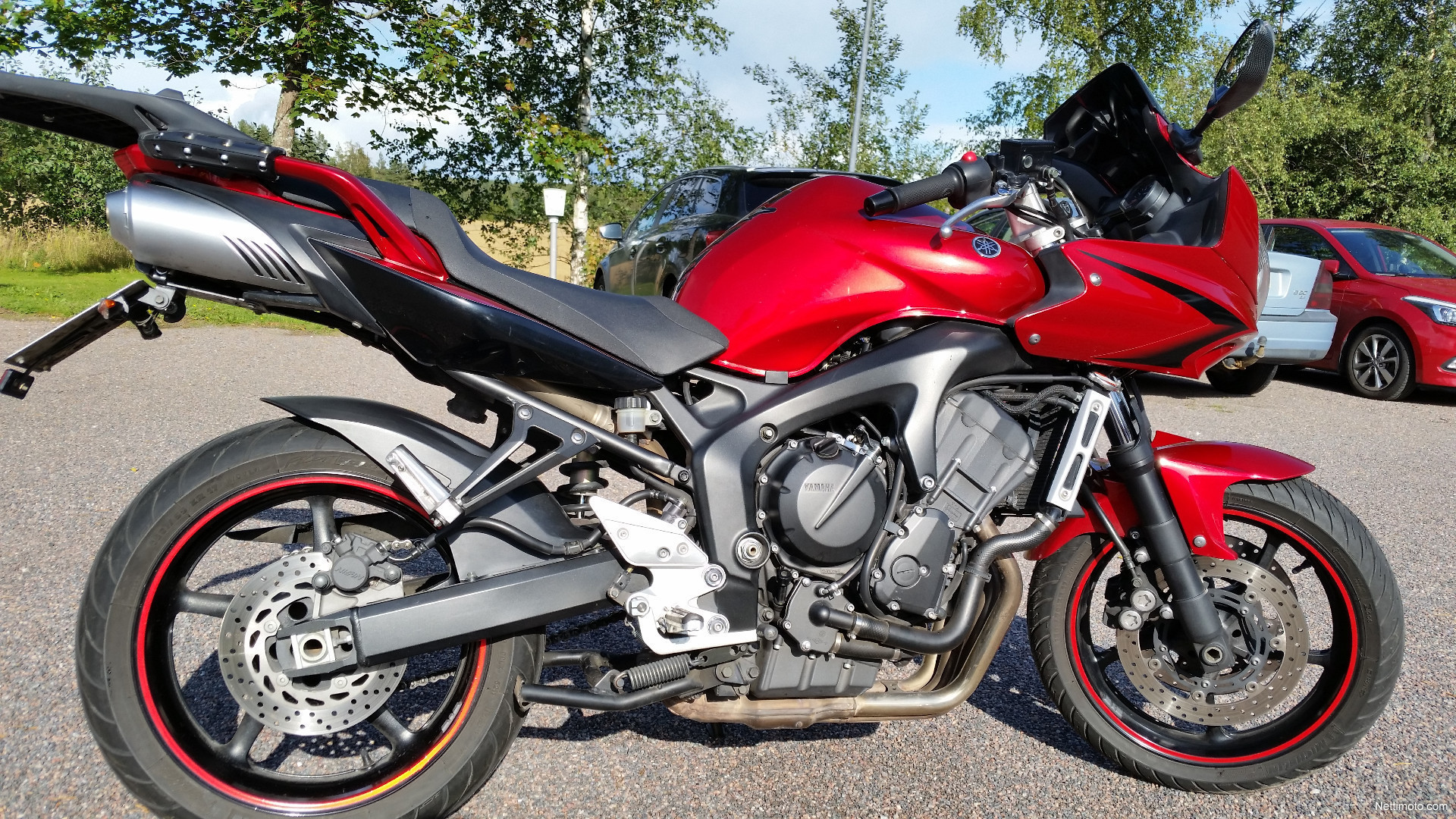Review of Yamaha FZ6 R FZ6 R: pictures, live photos 