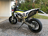 Husqvarna 701 Supermoto Black